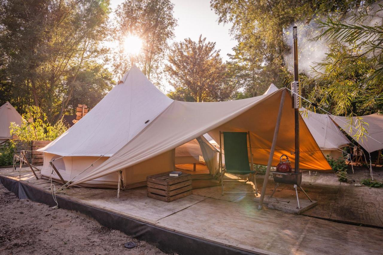 Rostig Otel Kedichem Dış mekan fotoğraf